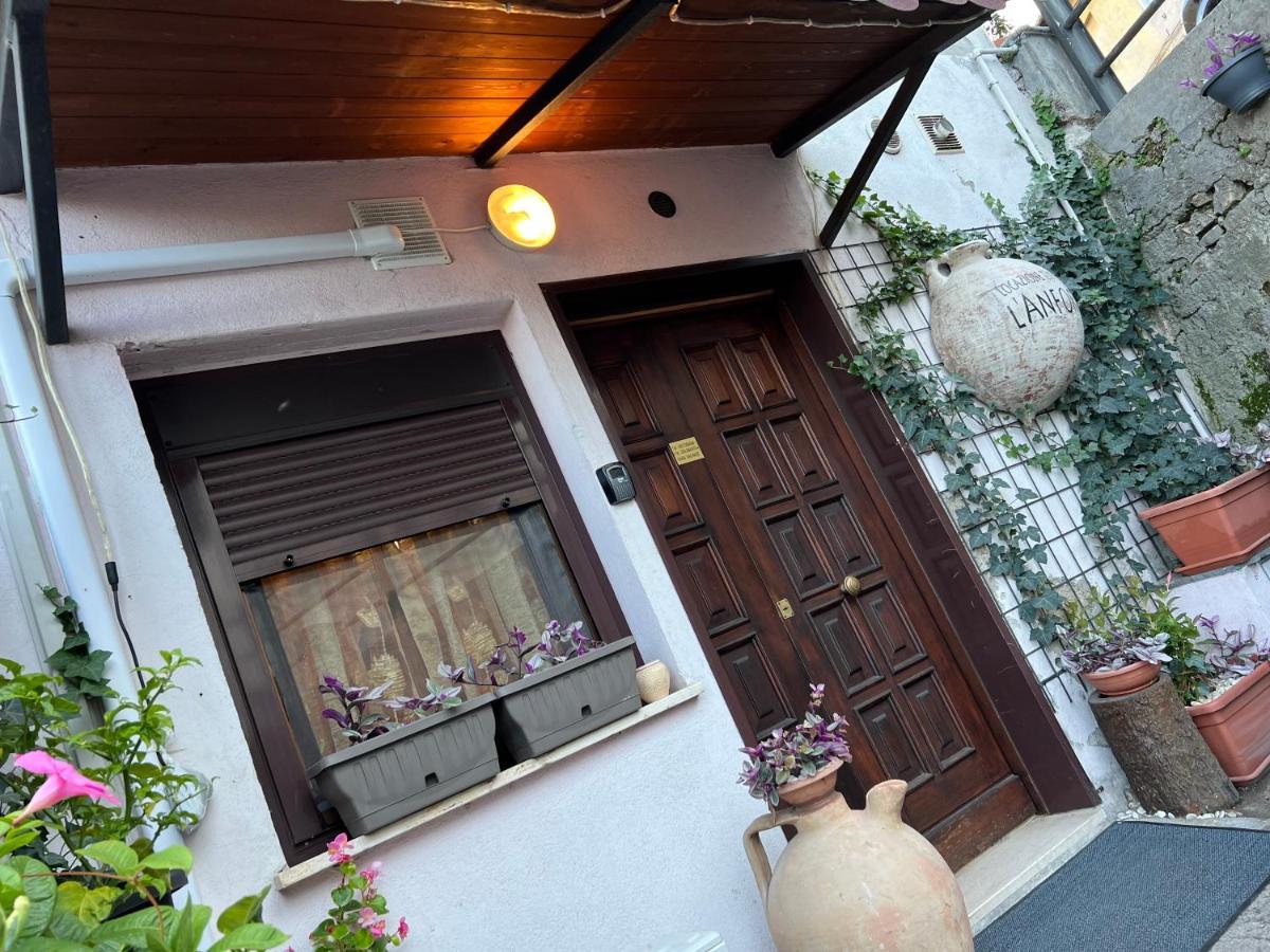 L' Anfora Locazione Turistica Apartment Terni Luaran gambar