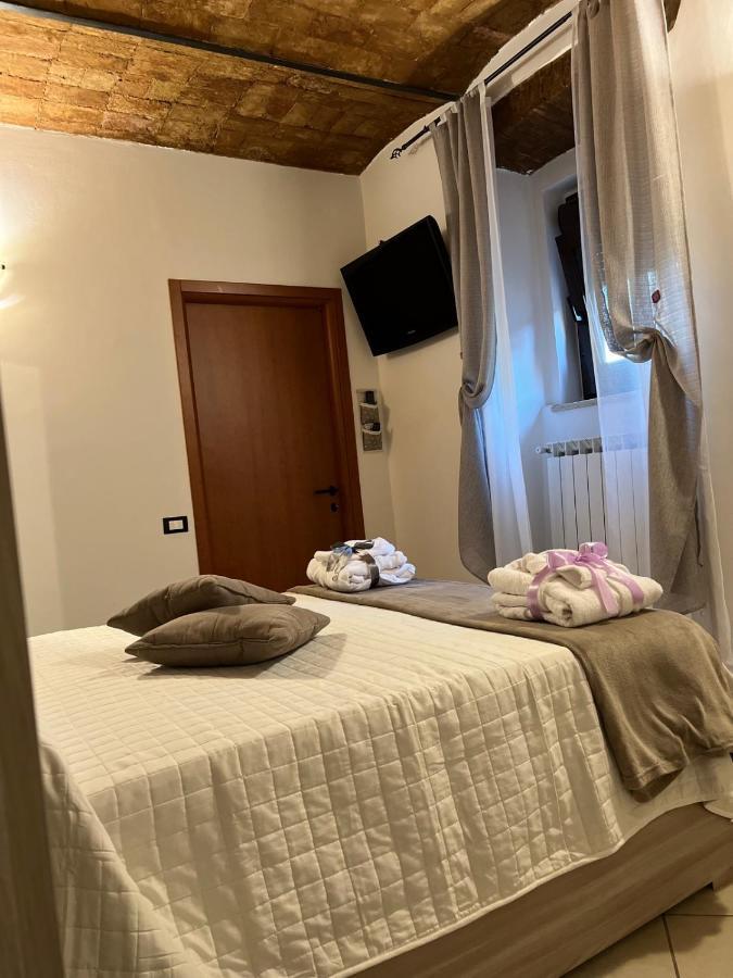 L' Anfora Locazione Turistica Apartment Terni Luaran gambar